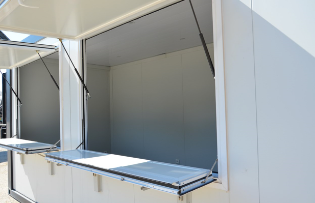 Bungalow Snack en container 20 pieds - Blanc et Noir - 6m x 2,5m - Eurobox_1