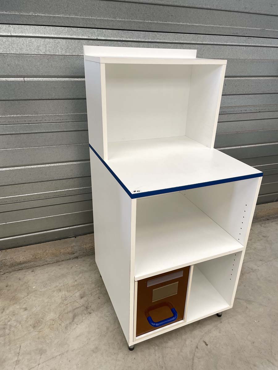 Meuble dynamique de laboratoire d'occasion - blanc - sur pieds métal - Réf : P21091241_1