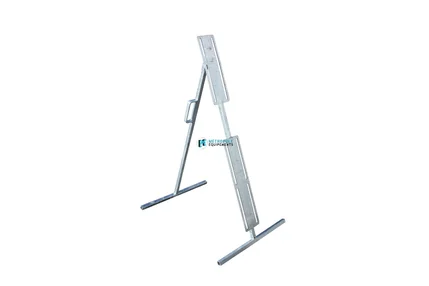 Panneau AK4 - Chaussée glissante sur pied temporaire_1