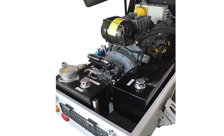 Pompe à chape BMS Worker - moteur Diesel Deutz 3 cylindres - débit 15 m³/h - vis sans fin BMS 15_1