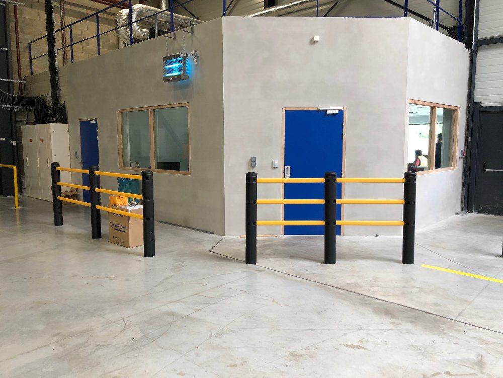 Barrière piétonne flexible Re-Flex - Absorption des chocs et protection des sols en béton_1