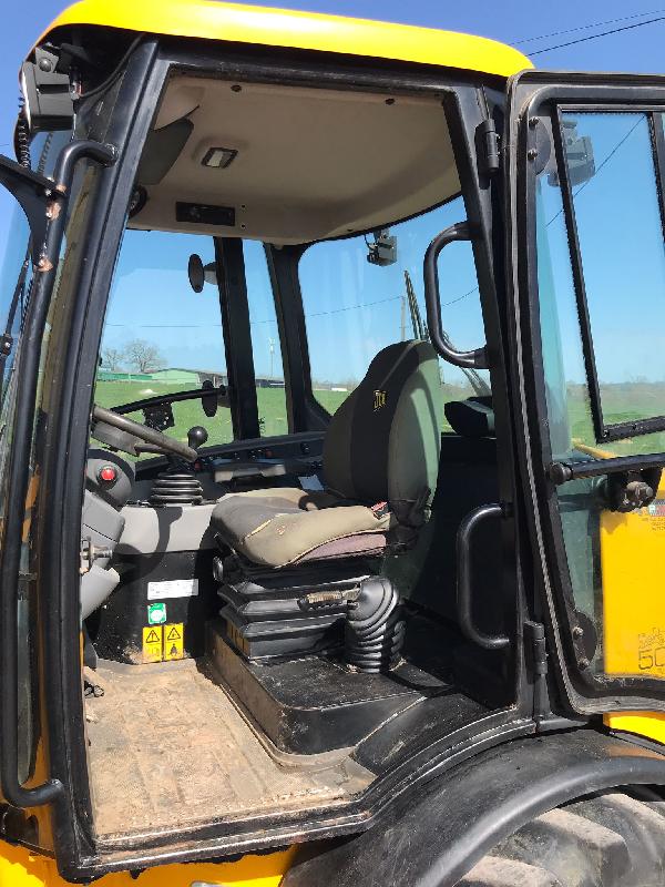 Chargeuse compacte JCB 407 - 64 ch - Hauteur de levée 3 m - 2017 - 2000 h - Occasion_1