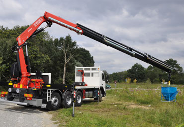 Grue auxiliaire Fassi F245A e-dynamic - capacité 23,4 tm - bras jusqu'à 23,20 m avec jib_1