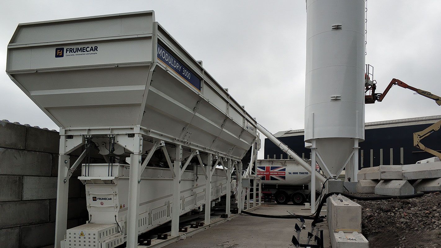 Poste de commande inclus dans la centrale à béton Moduldry 3000