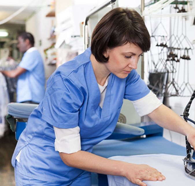 Distributeur automatique pour la collecte et l'enregistrement des vêtements équipés de tags - Capacité 250 à 350 pièces - VETIMAT_2