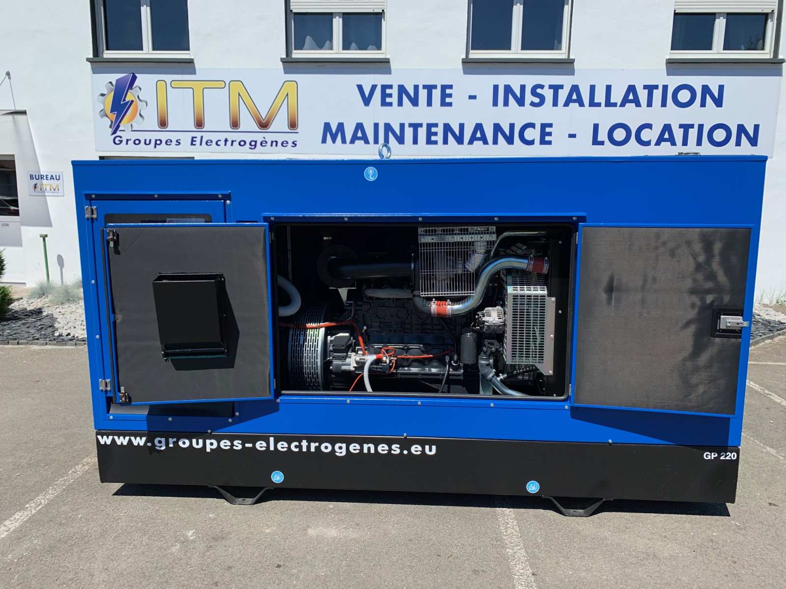Groupe électrogène d'occasion - IVECO - 220 KVA_1
