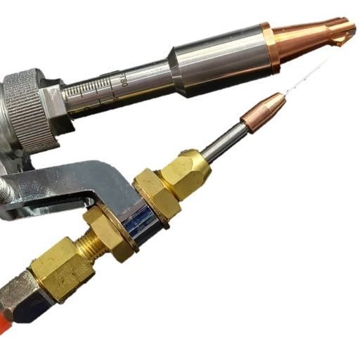 Machine de soudage laser manuelle légère et portative (55kg) à refroidissement par air - Jusqu'à 6 mm de pénétration_1