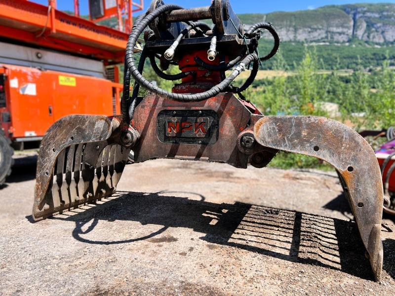 NPK DG-14 Pince de tri pour pelle de 8 à 15T_1