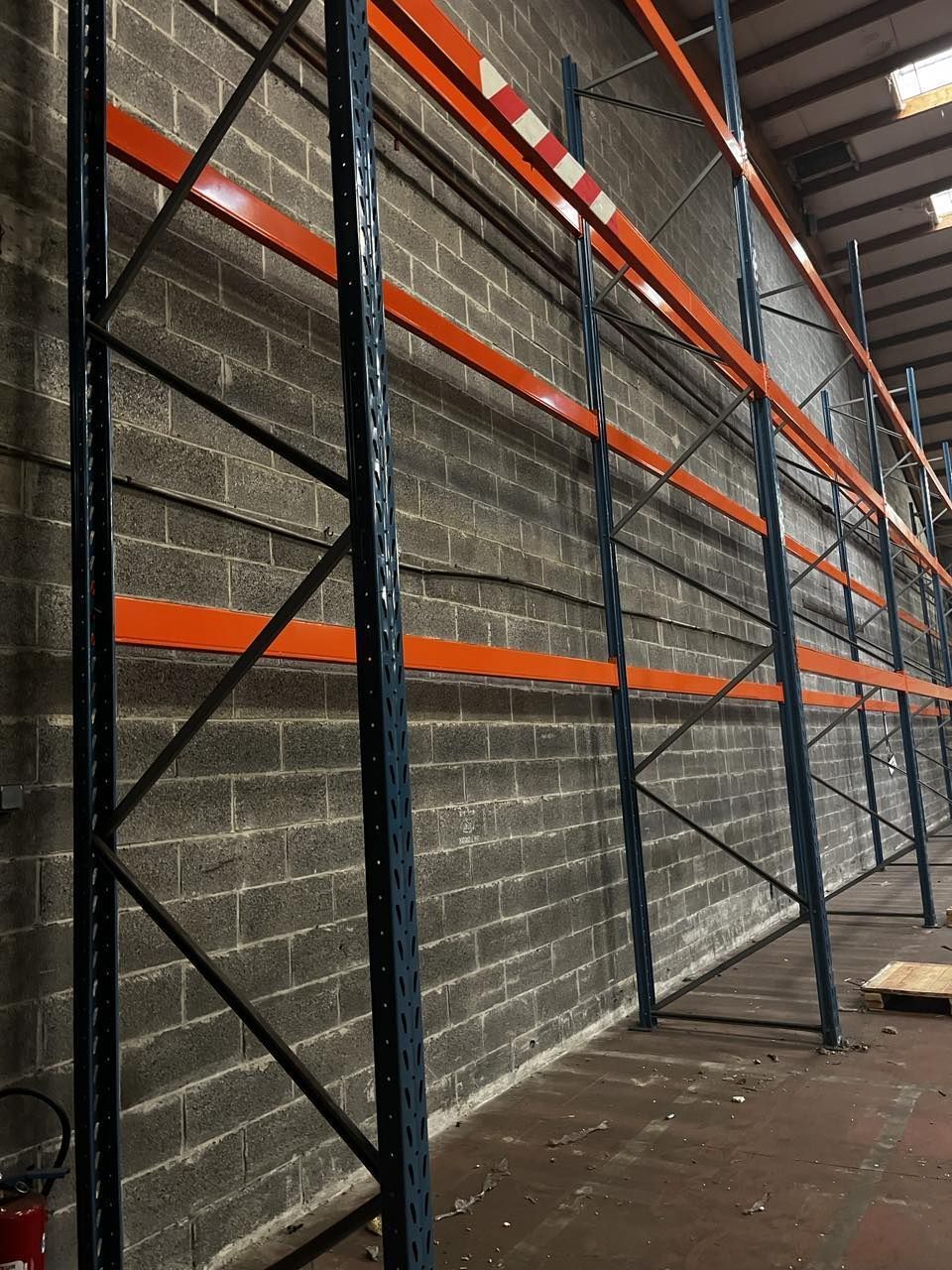 Rayonnage de stockage MECALUX - occasion - rack charge lourde avec échelles 6000x1100 mm et lisses 3600x130 mm_1