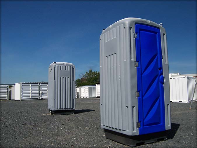 Toilette mobile autonome et chimique / 112 x 109 x 246 cm_2