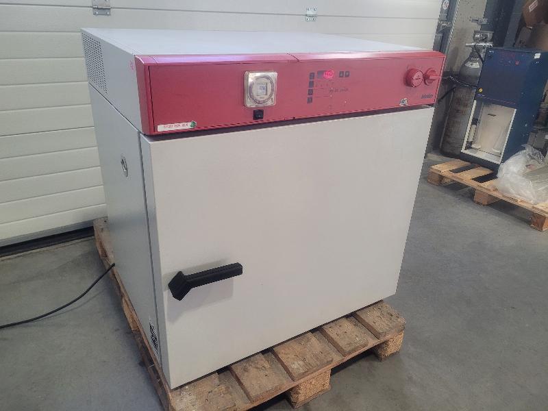 Incubateur / étuve réfrigéré BINDER KB-115 avec convection forcée 100°C_1