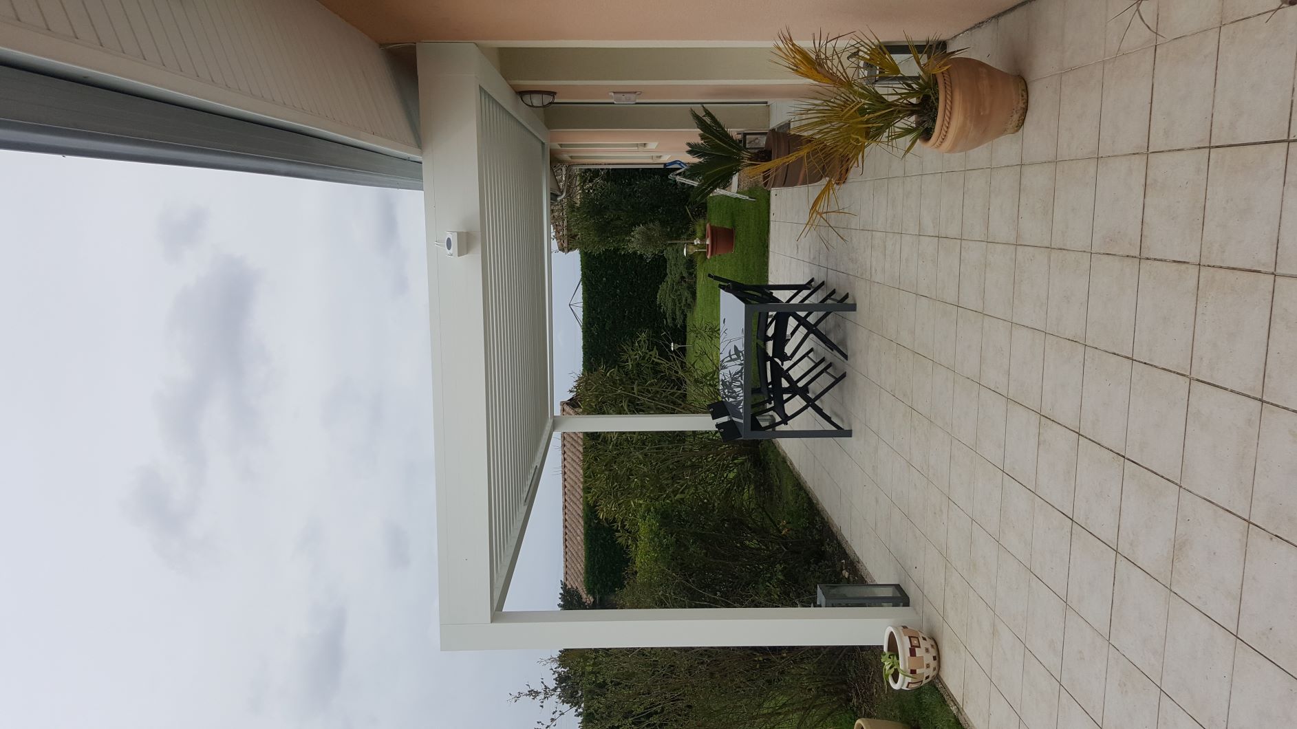 Pergola - large choix de modèles avec ou sans motorisation - couleurs variées - intervention en Gironde_1