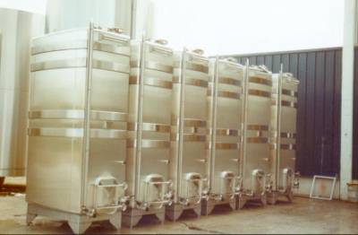 Cuve parallélépipédique - à pans coupés et parois galbés_1