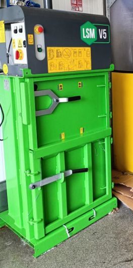 Petite presse à balles verticale V5 - Compacteur pour carton et papier - compactage efficace et standardisé._2