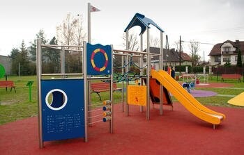 Jeu multi tours avec toboggan en acier inoxydable et barre de pompier
