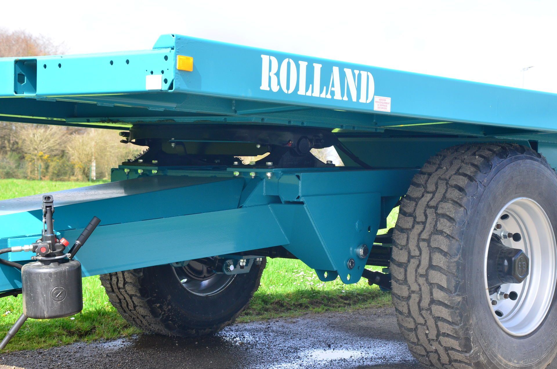 Plateau agricole de 12 mètres de longueur et 2,5 mètres de largeur