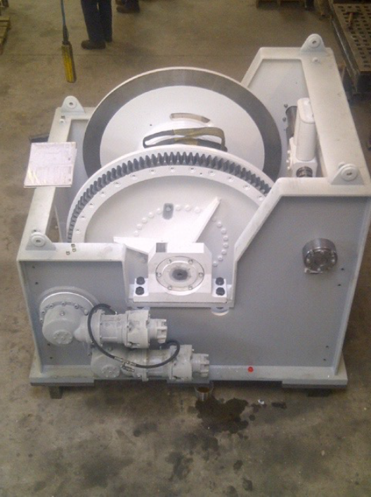 Treuils sur-mesure - électrique, hydraulique et pneumatique - Force 200 à 70 000 daN_1