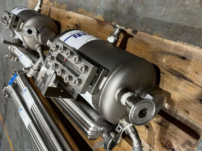 Cuve de chaudière en acier inoxydable burgmann TS1020-A002 d'occasion 7 litres_15 - référence : C7847_1