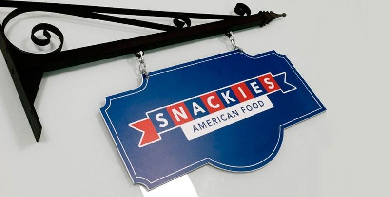 Enseigne vintage double face - mât en acier et plaque personnalisée en aluminium_1