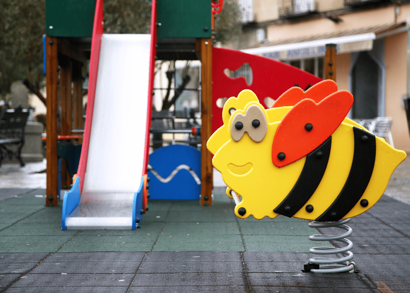 Jeu sur ressort - Maia JFS08 - matériaux résistants conformes EN1176_1