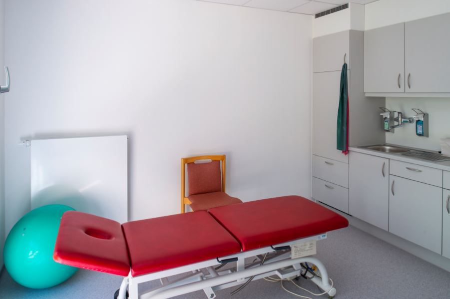 Maison de santé, centre médical et réadaptation - Bâtiments modulaires PROCONTAIN conformes RE2020_1