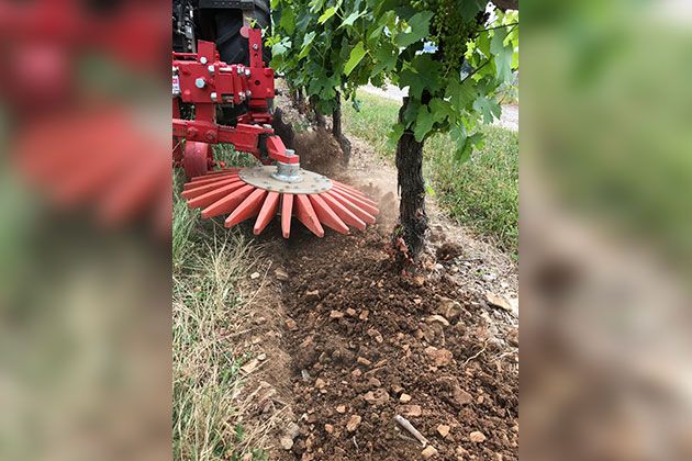Outil robuste Kr2.26 pour entretien des vignes