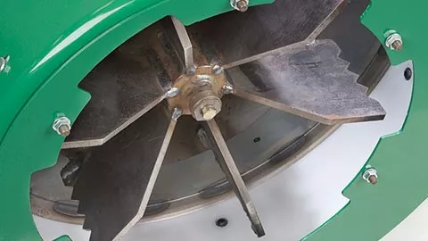 Aspirateurs DL901HEU / DL1301HEU / DL1801VEEU - Aspirateurs à feuilles mortes et débris thermiques professionnels monté sur véhicules BillyGoat_1