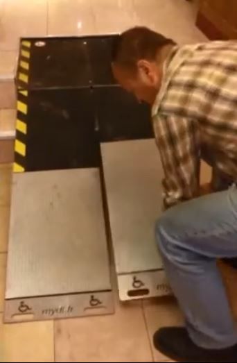 Rampe d'accès PMR rabattable  pour 1 ou 2 marches_2