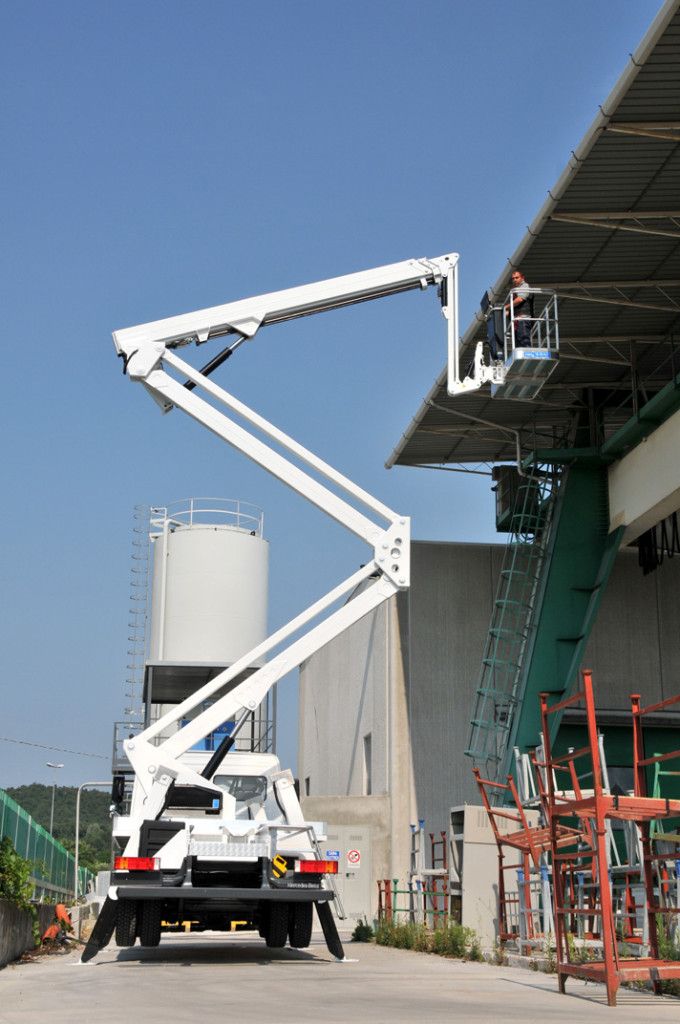 Nacelle élévatrice Zed 29 j avec rotation continue de la tourelle à 360°