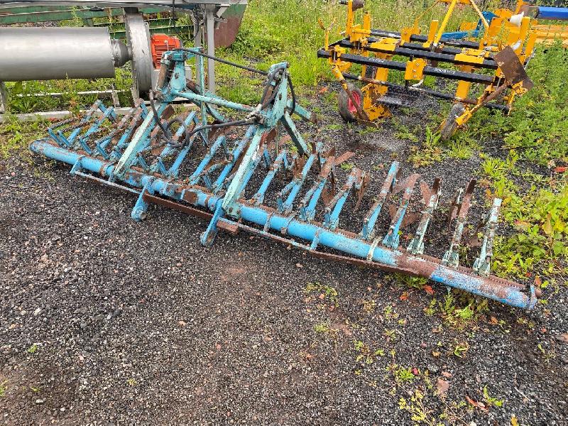 Bineuse agricole Webb 6 rangs - Occasion - Réglable, 3.40m, 7 éléments_1