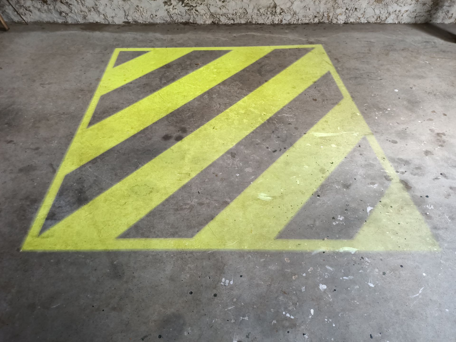 Système de projection lumineuse pour surfaces