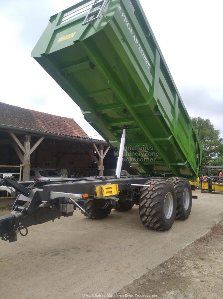 Benne agricole monocoque avec porte hydraulique essieu suiveur - PRONAR T6718FR_1