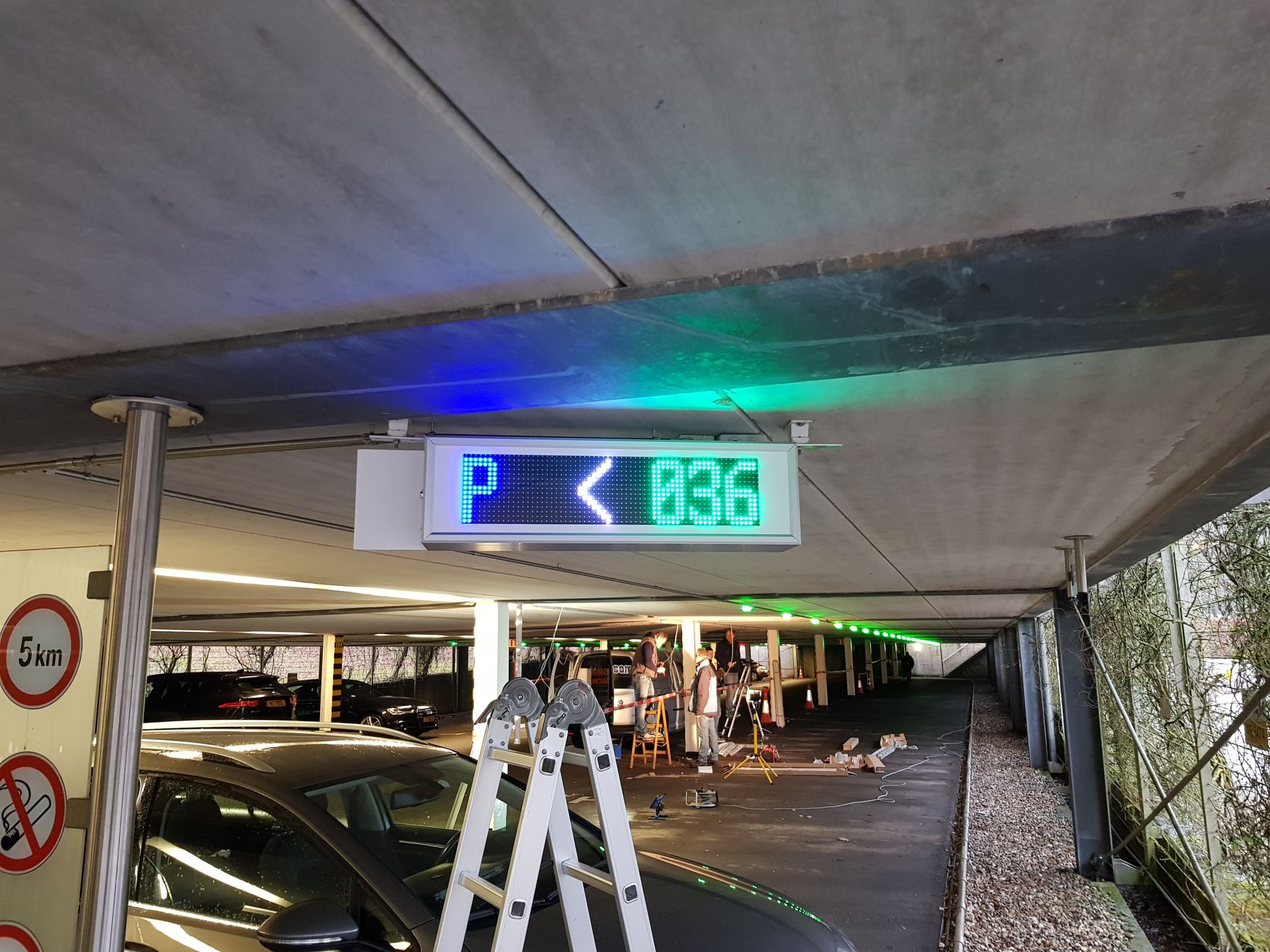 Panneau lumineux pour parking - affichage de cadence de production et places disponibles - chiffres de 10 cm_1