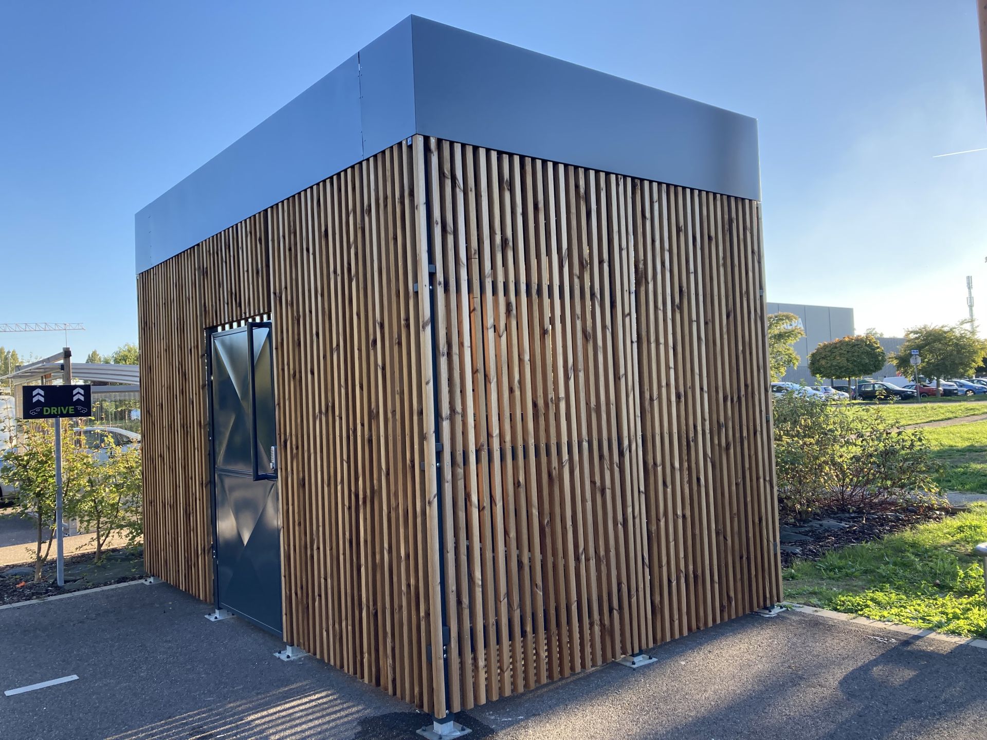 Abri vélo collectif sécurisé SECU10 - Fermé avec éclairage solaire en option - Fermeture digicode ou canon européen_2