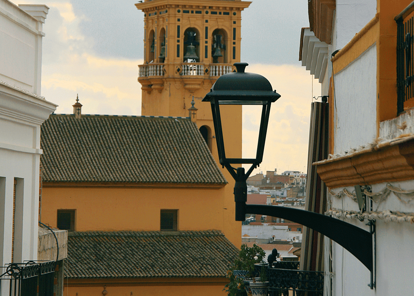 Console murale Innova IRIN - acier S-235-JR galvanisé - coloris noir microtexturé_1