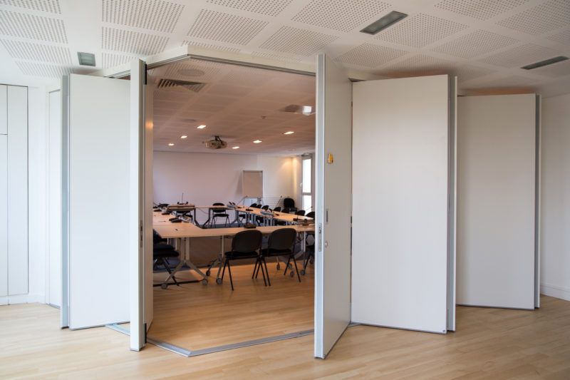 Mur mobile Acomagic avec finition épurée et options de personnalisation