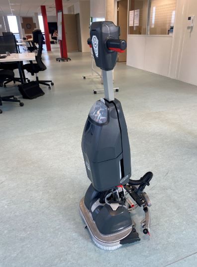 Autolaveuse compacte NX244 - Batterie Lithium, maniable et économique_1