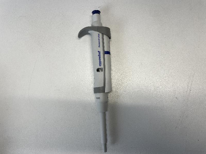 Micropipette monocanal Eppendorf Research plus | 100 - 1000_1