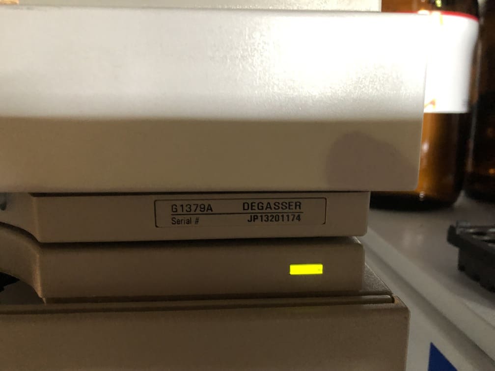 Appareil Agilent 1100 pour chromatographie liquide avec dégazeur