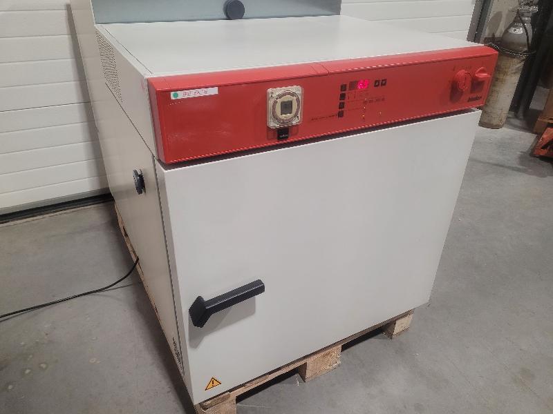 Incubateur / étuve réfrigéré BINDER KB-115 avec convection forcée 100°C_1