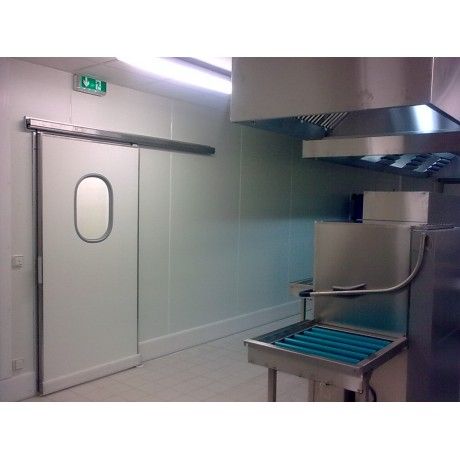 Porte semi-isotherme en mousse de polyuréthane injecté