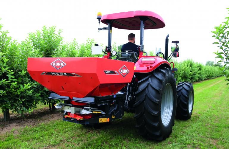 Épandeur d'engrais MDS .2 avec largeur de travail de 10 à 24 mètres