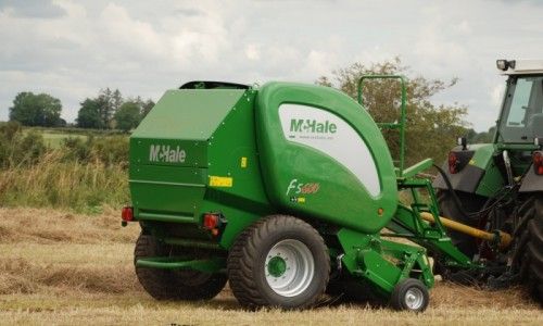 F5600 - presse à balle ronde entièrement automatique - mc hale - poids 3700 kg_1