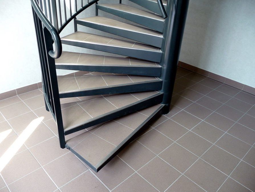 Escalier hélicoïdal eh.09 - rem53 - diamètre 2300 mm - normes ERP - bureau_1