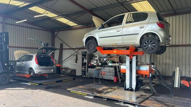 Poste de retournement et de levage PRT Iris Mec - pour véhicules jusqu'à 3200 Kg_1