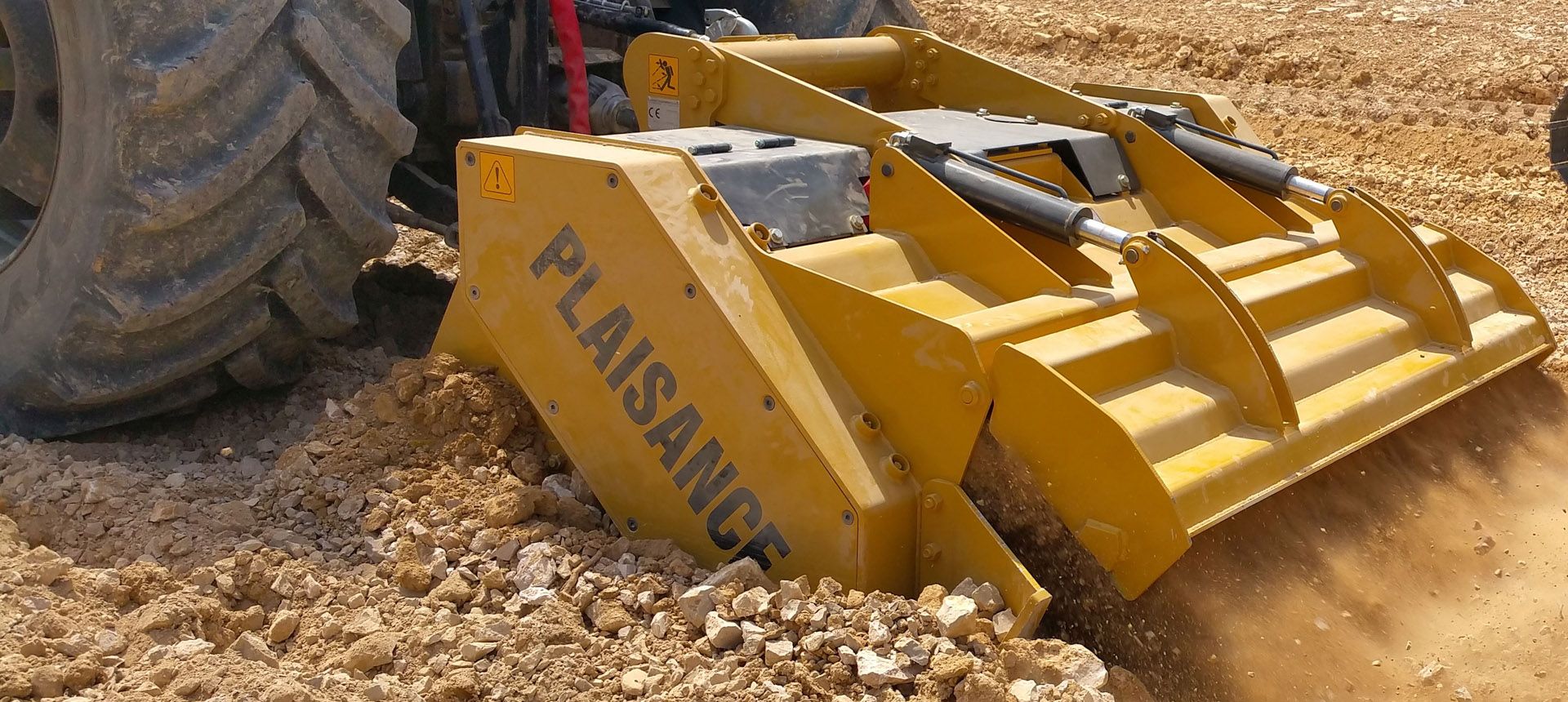 Broyeur agricole BM 702 pour broyage de pierres et végétation