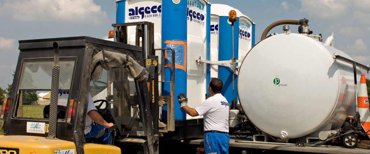 Bungalow de chantier cabnett / monobloc / sanitaire / parois en plastique_1