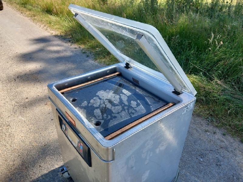 Accessoire NC sous videuse - Occasion - Machine avec commande digitale étanche et pompe Busch 40m³_1