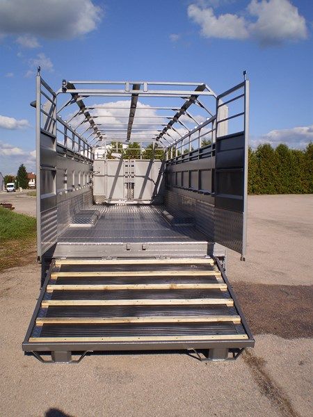 Bétaillère 9,00m série lourde renforcée avec plancher acier