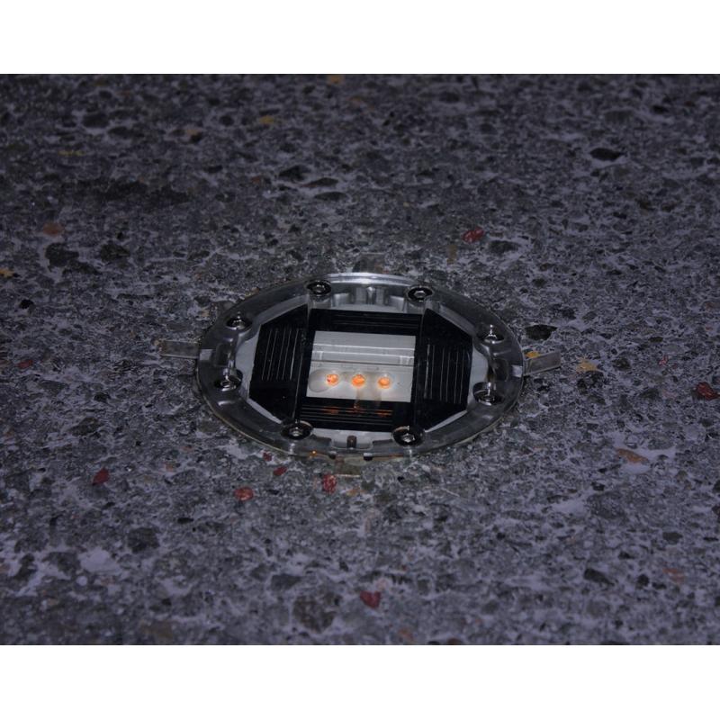 Plot routier solaire - coque aluminium - 3 LED clignotantes - réf : 120005_1